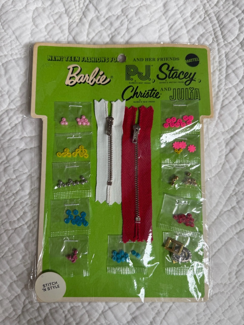 1969 Barbie and Friends Stitch ‘n Style mini zippers, buttons, beads, buckles